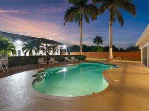 1651 NW 19th St, Homestead FL 33030