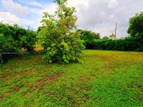 1841 NW 86th Ter, Miami FL 33147