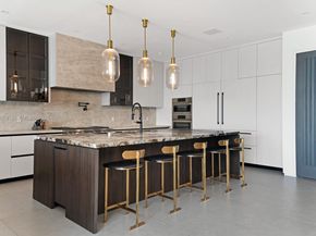 1379 N Venetian Way, Miami FL 33139