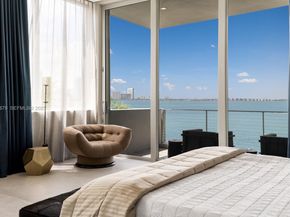 1379 N Venetian Way, Miami FL 33139