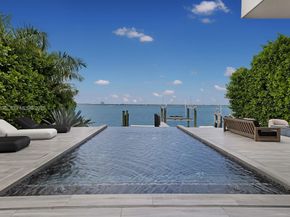 1379 N Venetian Way, Miami FL 33139