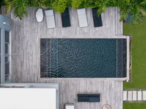 1379 N Venetian Way, Miami FL 33139