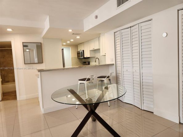5201 Orduna Dr 14, Coral Gables FL 33146