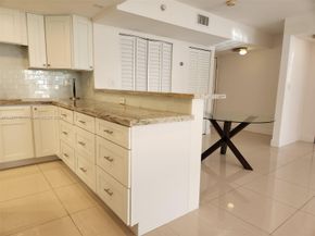 5201 Orduna Dr 14, Coral Gables FL 33146