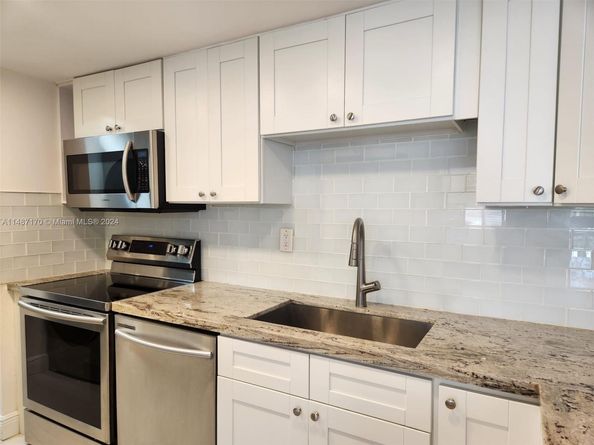 5201 Orduna Dr 14, Coral Gables FL 33146