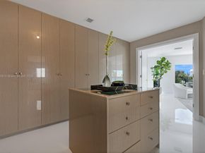 1040 S Shore Dr, Miami Beach FL 33141