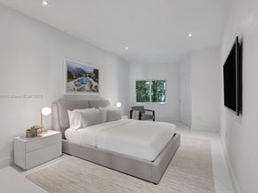 1040 S Shore Dr, Miami Beach FL 33141