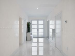 1040 S Shore Dr, Miami Beach FL 33141