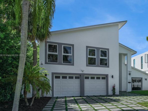 1040 S Shore Dr, Miami Beach FL 33141