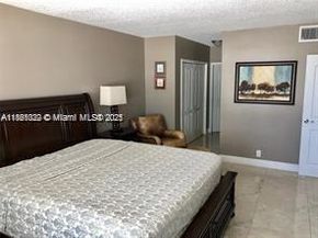 3725 S Ocean Dr 1605, Hollywood FL 33019