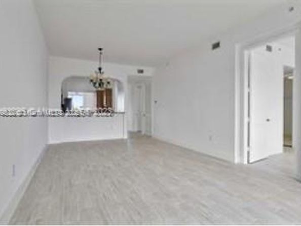 3600 Oaks Clubhouse Dr 509, Pompano Beach FL 33069