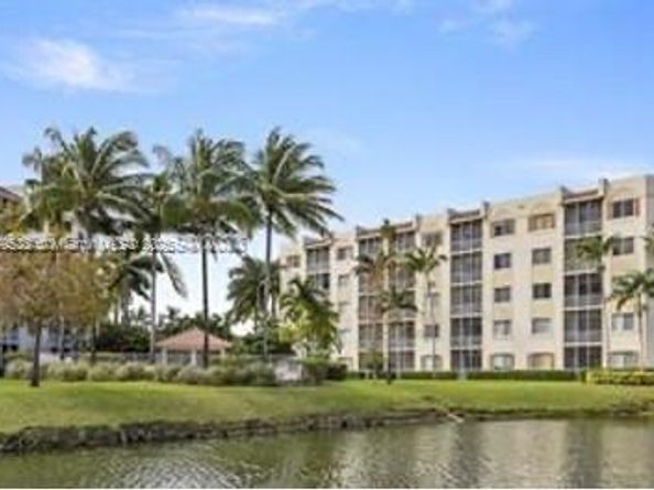 3600 Oaks Clubhouse Dr 509, Pompano Beach FL 33069