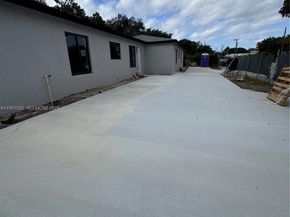 1112 NW 81st St, Miami FL 33150