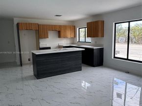 1112 NW 81st St, Miami FL 33150