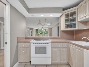 823 Cypress Blvd 104, Pompano Beach FL 33069