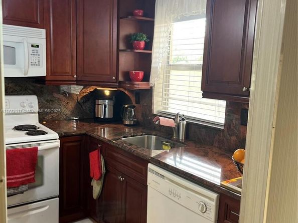 9801 Sunrise Lakes Blvd 301, Sunrise FL 33322