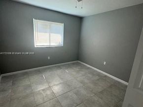 2915 NW 7th Ct, Fort Lauderdale FL 33311
