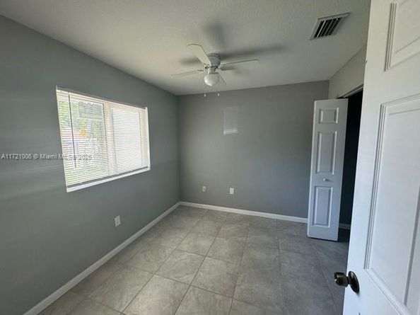 2915 NW 7th Ct, Fort Lauderdale FL 33311