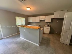 2915 NW 7th Ct, Fort Lauderdale FL 33311