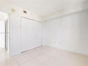 1871 NW S River Dr 1205, Miami FL 33125