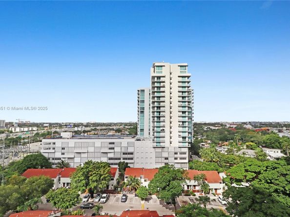 1871 NW S River Dr 1205, Miami FL 33125
