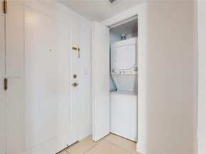 1871 NW S River Dr 1205, Miami FL 33125