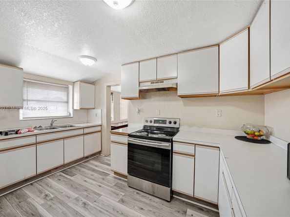 145 NW 6th Ave, Florida City FL 33034