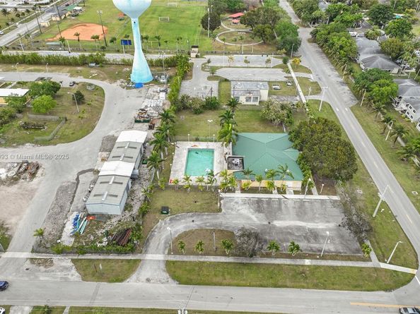 145 NW 6th Ave, Florida City FL 33034