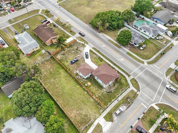 145 NW 6th Ave, Florida City FL 33034