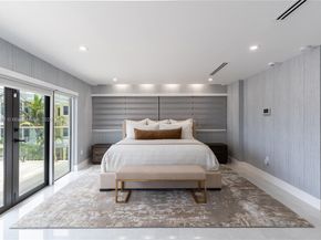 5601 N Ocean Dr, Hollywood FL 33019