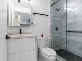 5601 N Ocean Dr, Hollywood FL 33019