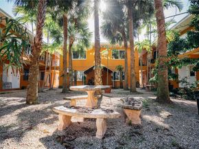 7901 SW 64th Ave 6, South Miami FL 33143