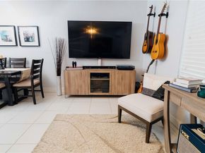 7901 SW 64th Ave 6, South Miami FL 33143