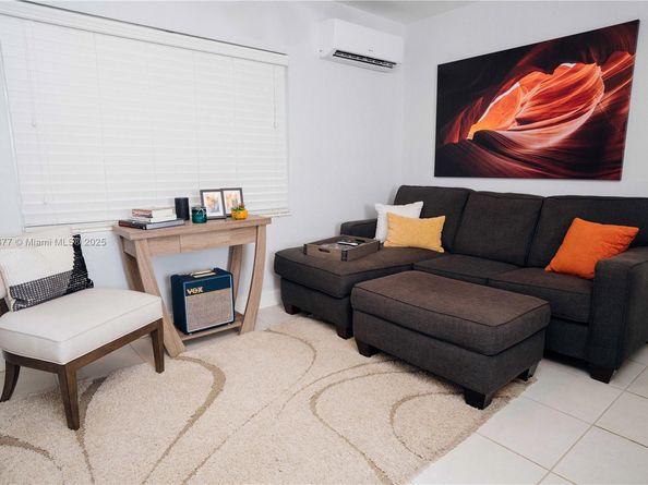 7901 SW 64th Ave 6, South Miami FL 33143