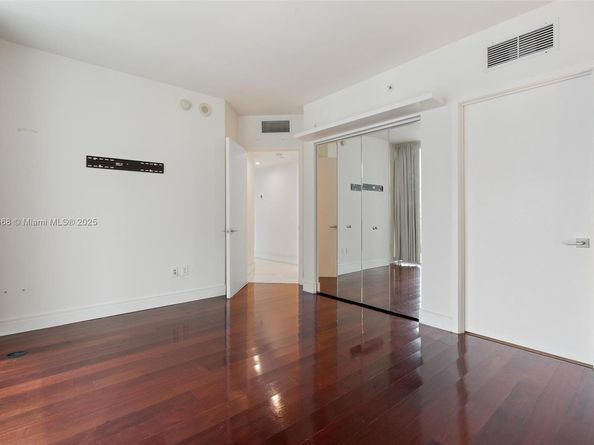 1331 Brickell Bay Dr 2705, Miami FL 33131