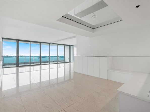 1331 Brickell Bay Dr 2705, Miami FL 33131