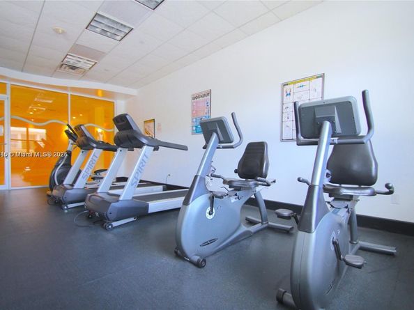 401 69th St 1003, Miami Beach FL 33141