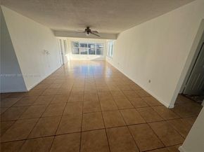 8511 NW 11th St, Pembroke Pines FL 33024