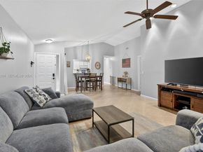 1145 NW 111th Ave, Plantation FL 33322