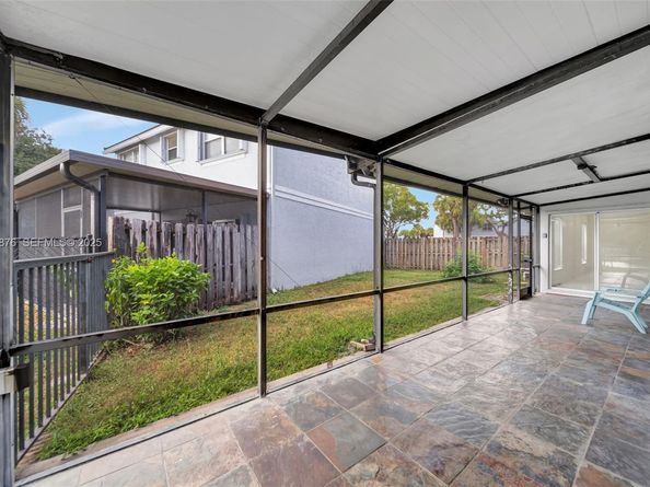 4852 Grapevine Way, Davie FL 33331