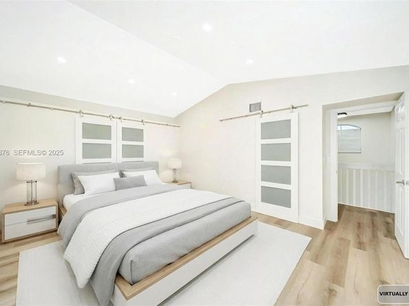 4852 Grapevine Way, Davie FL 33331