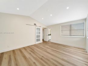 4852 Grapevine Way, Davie FL 33331