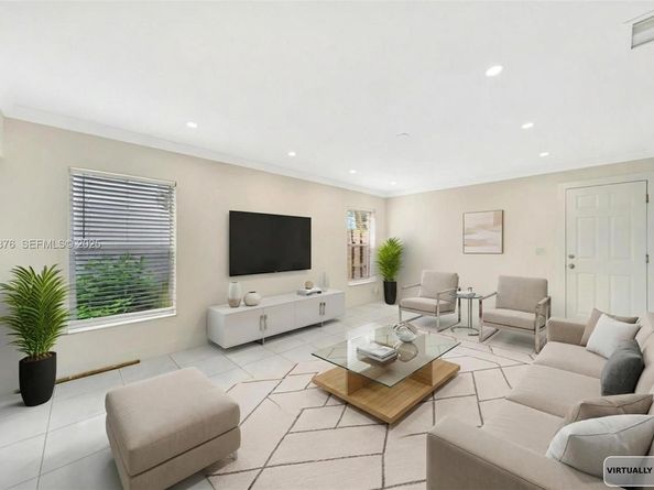 4852 Grapevine Way, Davie FL 33331