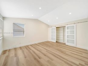 4852 Grapevine Way, Davie FL 33331