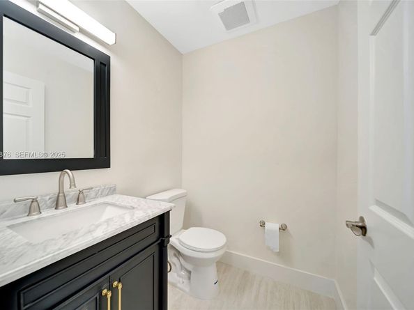 4852 Grapevine Way, Davie FL 33331