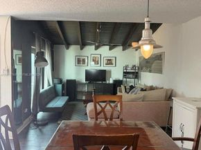 6936 SW 110th Ave, Miami FL 33173