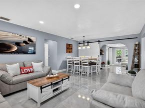 8210 NW 10th St, Pembroke Pines FL 33024
