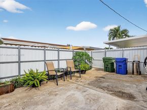 8210 NW 10th St, Pembroke Pines FL 33024