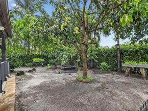 8210 NW 10th St, Pembroke Pines FL 33024