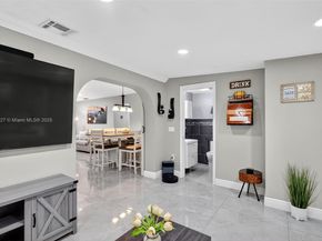 8210 NW 10th St, Pembroke Pines FL 33024